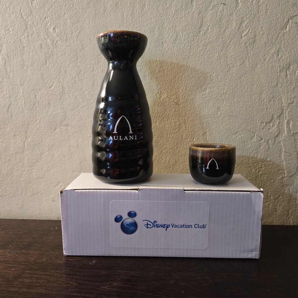Black and Brown Drinkware Set